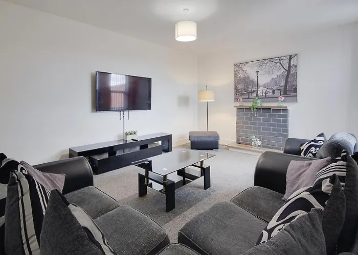 Wimborne Road Apartment 3